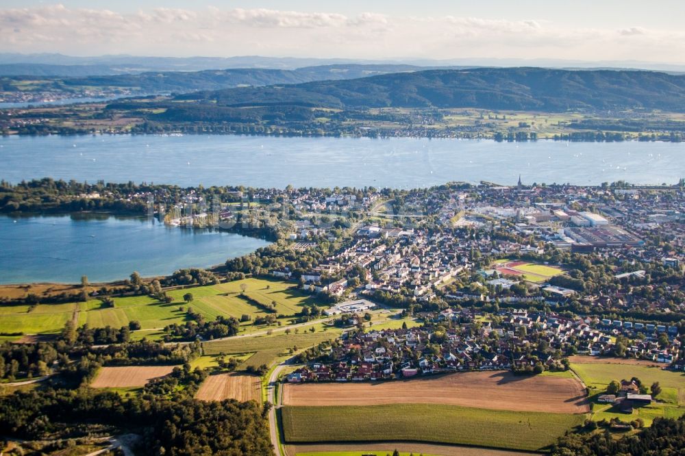 Radolfzell am Bodensee aus der Vogelperspektive: Uferbereich des Bodensee in Radolfzell am Bodensee im Bundesland Baden-Württemberg, Deutschland