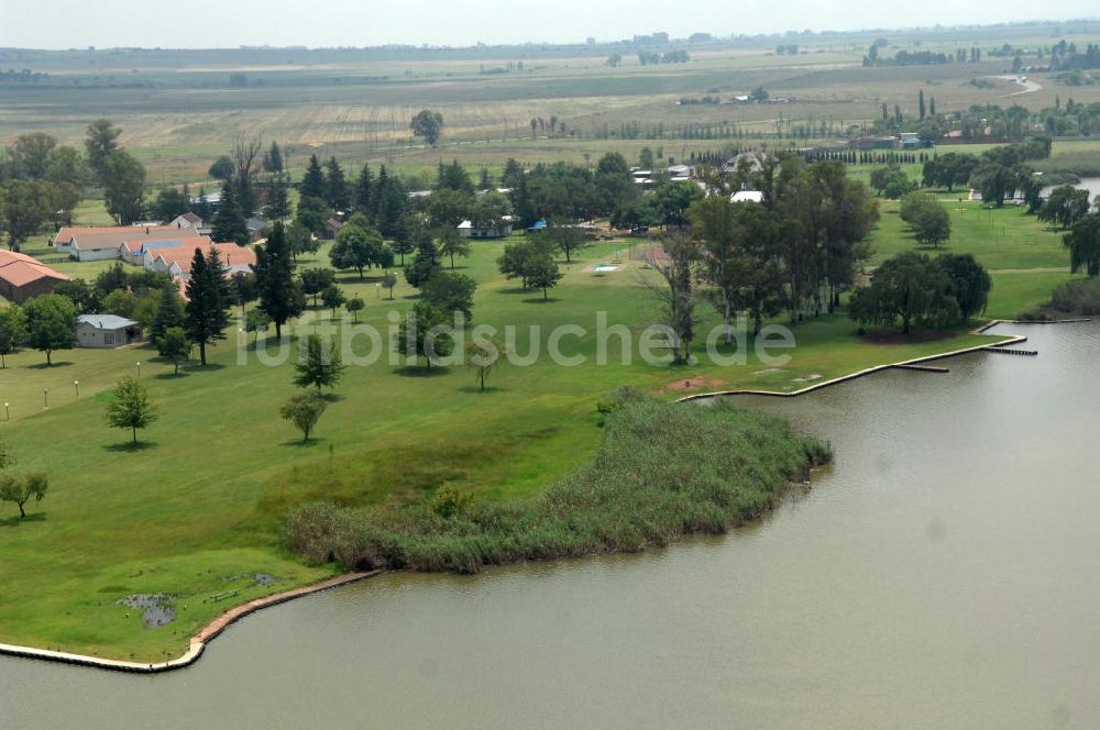 LOCHVAAL von oben - Uferbereich des Marlbank River in Südafrika