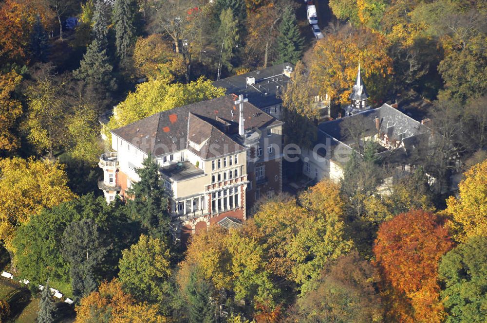 Luftaufnahme Berlin - Uferbereich an der SIEMENS Villa Am Kleinen Wannsee in Berlin