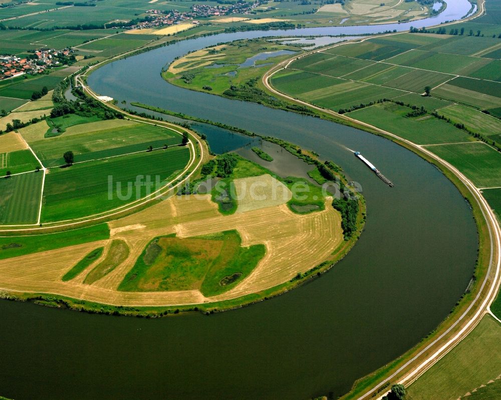 Kirchroth von oben - Uferbereiche am der Donau - Flußverlauf in Kirchroth im Bundesland Bayern, Deutschland