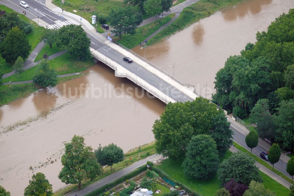 Luftbild Göttingen - Uferbereiche mit durch Hochwasser- Pegel überfluteten Flußbett Leine in Göttingen im Bundesland Niedersachsen, Deutschland