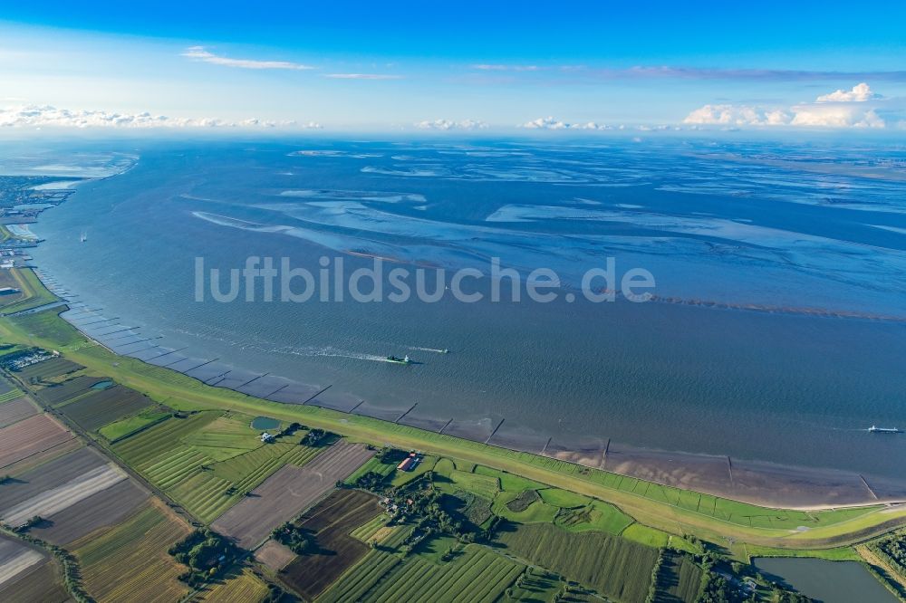 Luftaufnahme Cuxhaven - Uferbereiche entlang der Fluß- Mündung der Elbe in Cuxhaven im Bundesland Niedersachsen