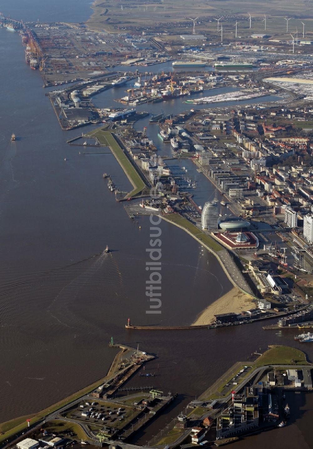 Luftaufnahme Bremerhaven - Uferbereiche entlang der Fluß- Mündung der Geeste in die Weser in Bremerhaven im Bundesland Bremen