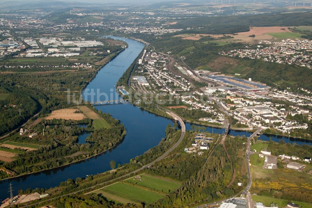 Luftbild Konz - Uferbereiche entlang der Fluß- Mündung der Saar in die Mosel in Konz im Bundesland Rheinland-Pfalz