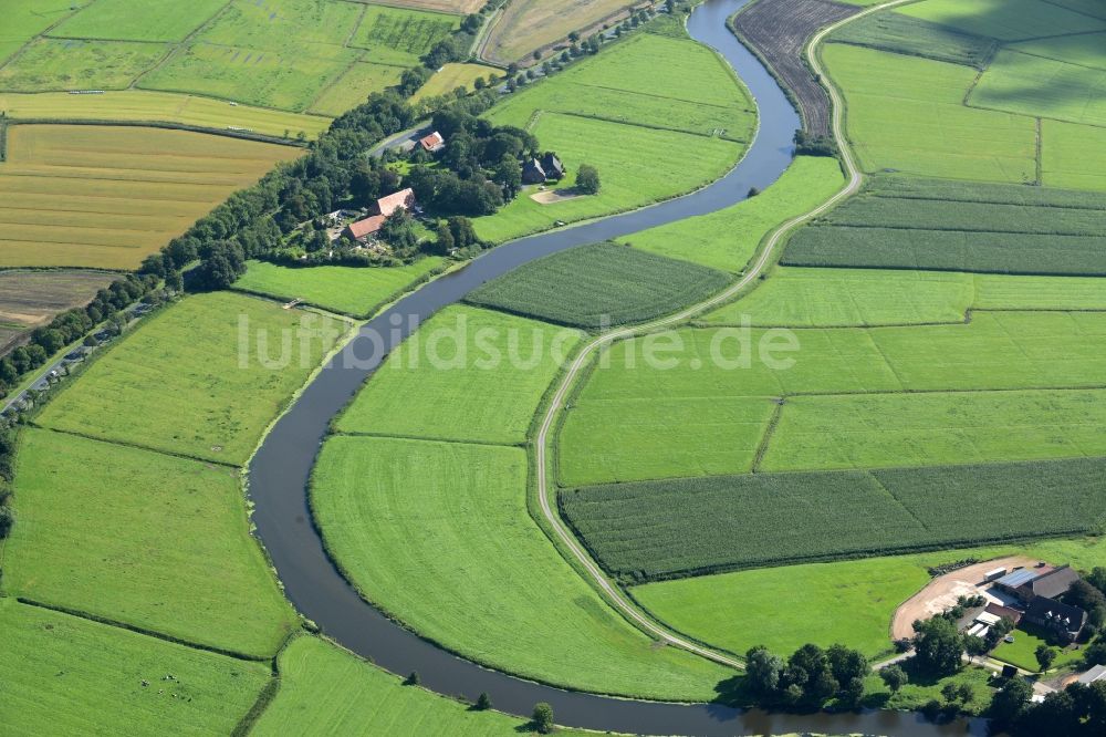 Luftaufnahme Loxstedt - Uferbereiche am Flußverlauf Alte Lune in Loxstedt im Bundesland Niedersachsen