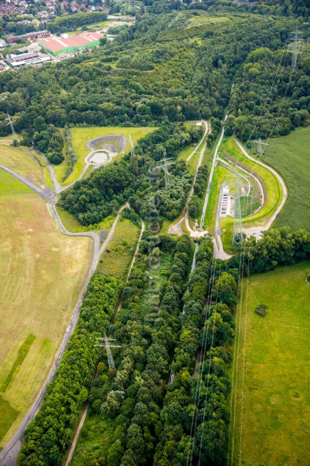 Gladbeck aus der Vogelperspektive: Uferbereiche am Flußverlauf der Boye in Gladbeck im Bundesland Nordrhein-Westfalen - NRW, Deutschland