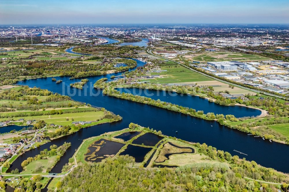 Luftbild Hamburg - Uferbereiche am Flußverlauf der Dove-Elbe am Eichbaumsee im Ortsteil Allermöhe in Hamburg, Deutschland