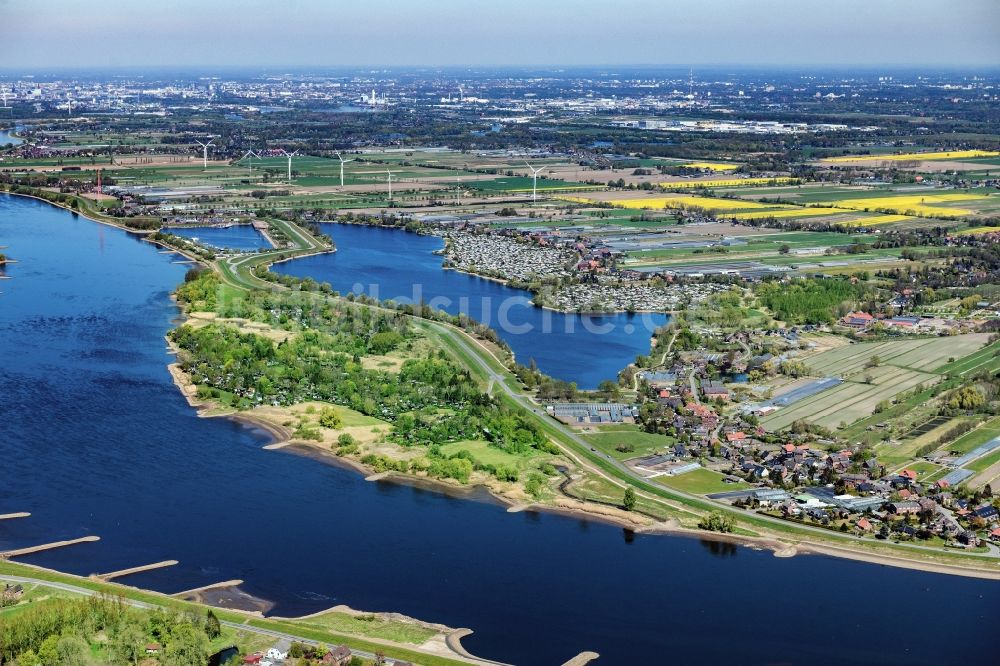 Luftaufnahme Hamburg - Uferbereiche am Flußverlauf der Elbe mit Blick auf den Hohendeicher See und den Hafen Oortkaten in Hamburg, Deutschland