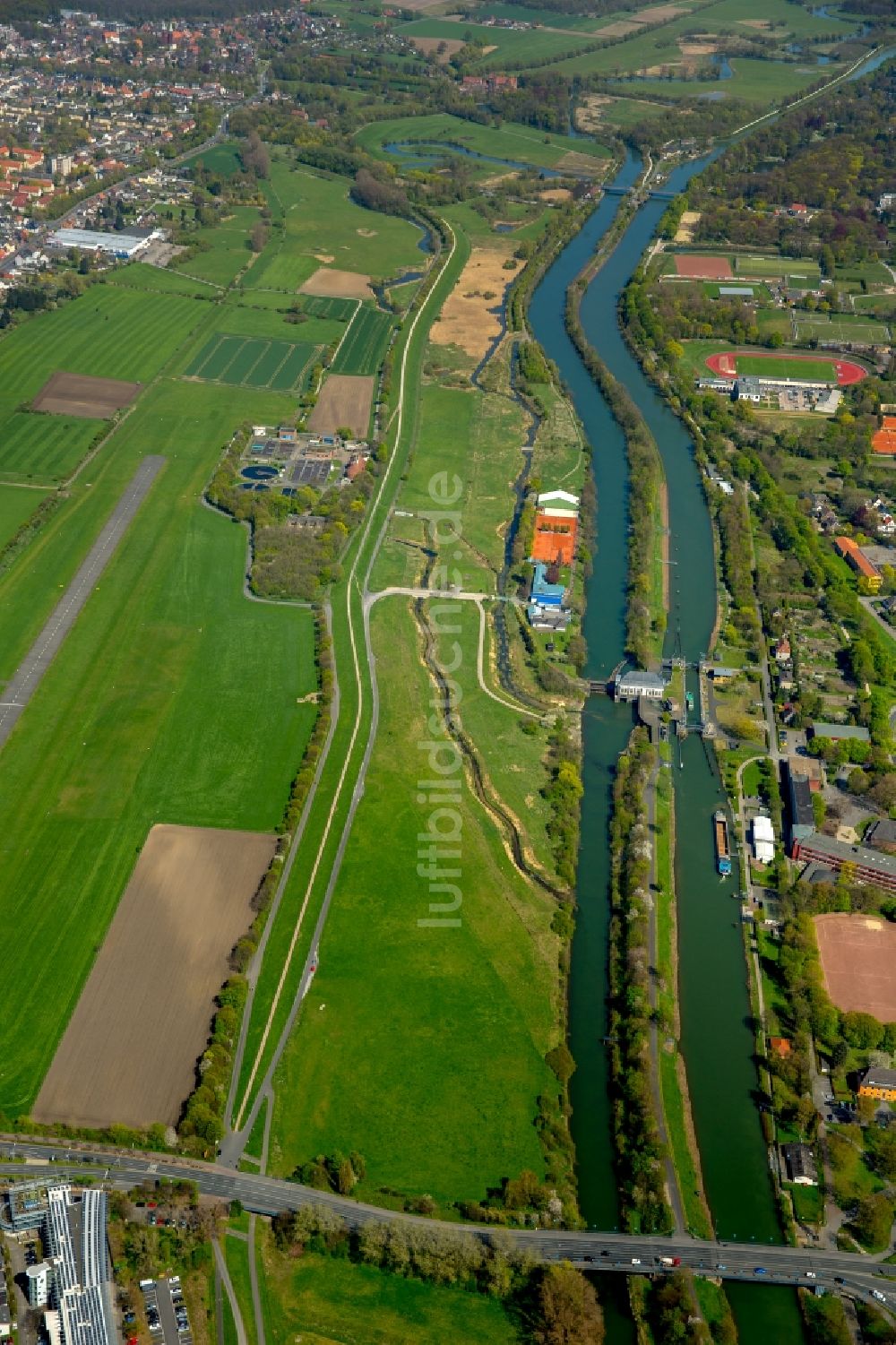 Luftbild Hamm - Uferbereiche am Flußverlauf der Lippe mit Fischaufstieg in Hamm im Bundesland Nordrhein-Westfalen