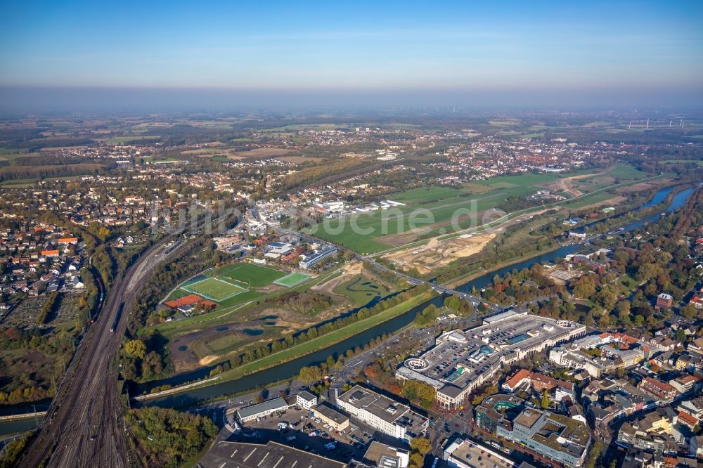 Hamm von oben - Uferbereiche am Flußverlauf der Lippe im Ortsteil Heessen in Hamm im Bundesland Nordrhein-Westfalen, Deutschland