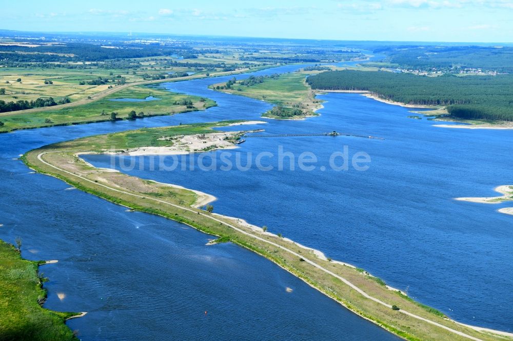 Luftbild Stolzenhagen - Uferbereiche am Flußverlauf der Oder in Stolzenhagen im Bundesland Brandenburg, Deutschland