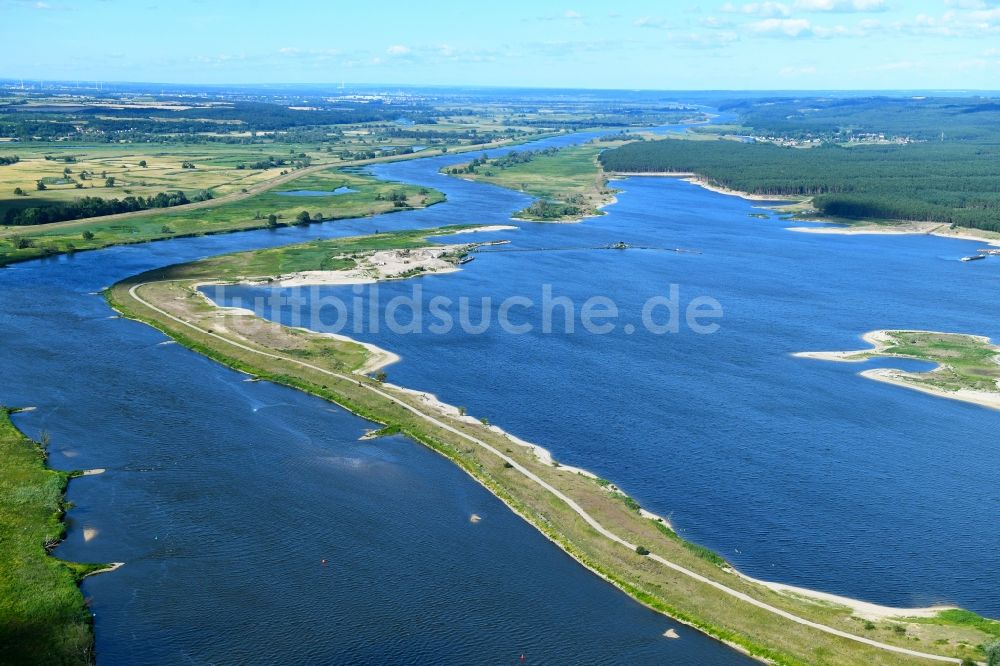 Luftaufnahme Stolzenhagen - Uferbereiche am Flußverlauf der Oder in Stolzenhagen im Bundesland Brandenburg, Deutschland