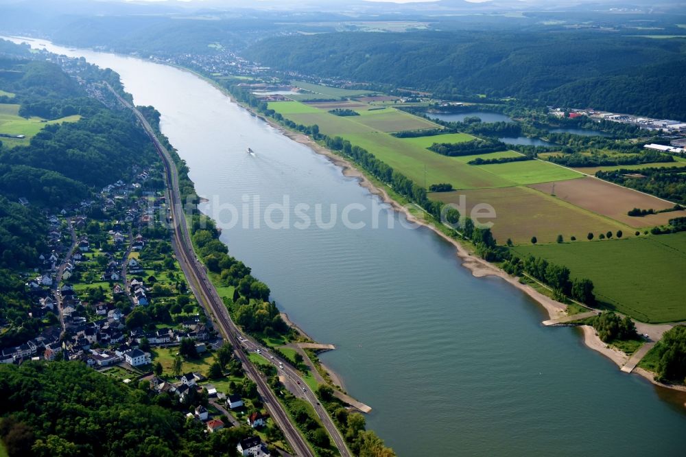 Dattenberg aus der Vogelperspektive: Uferbereiche am Flußverlauf des Rhein in Dattenberg im Bundesland Rheinland-Pfalz, Deutschland