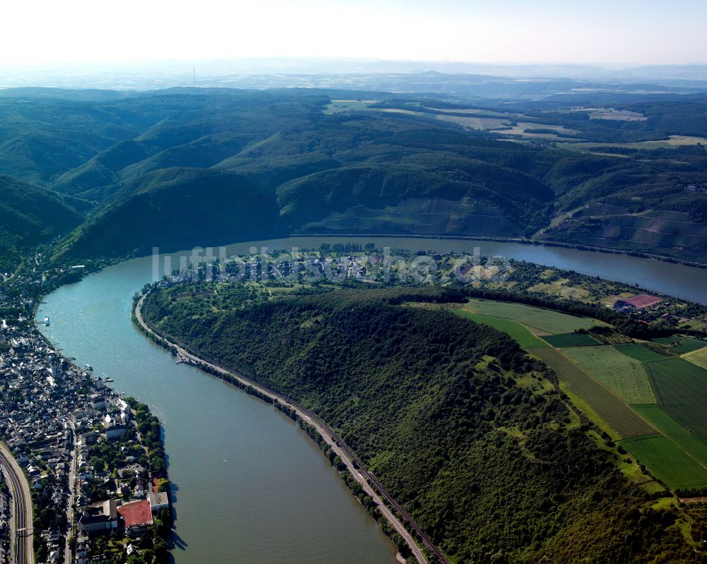 Luftaufnahme Filsen - Uferbereiche am Flußverlauf des Rhein in Filsen im Bundesland Rheinland-Pfalz, Deutschland