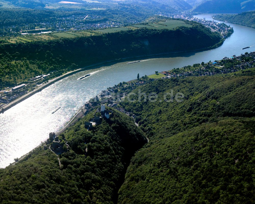 Kamp-Bornhofen von oben - Uferbereiche am Flußverlauf des Rhein in Kamp-Bornhofen im Bundesland Rheinland-Pfalz, Deutschland