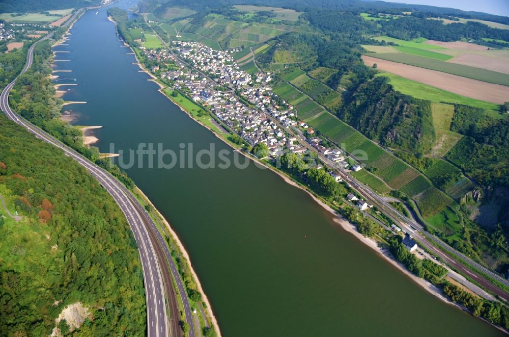 Leutesdorf von oben - Uferbereiche am Flußverlauf des Rhein in Leutesdorf im Bundesland Rheinland-Pfalz, Deutschland