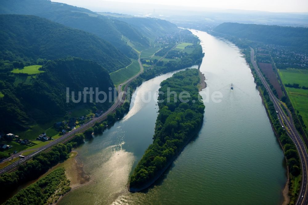 Luftaufnahme Oberhammerstein - Uferbereiche am Flußverlauf des Rhein in Oberhammerstein im Bundesland Rheinland-Pfalz, Deutschland