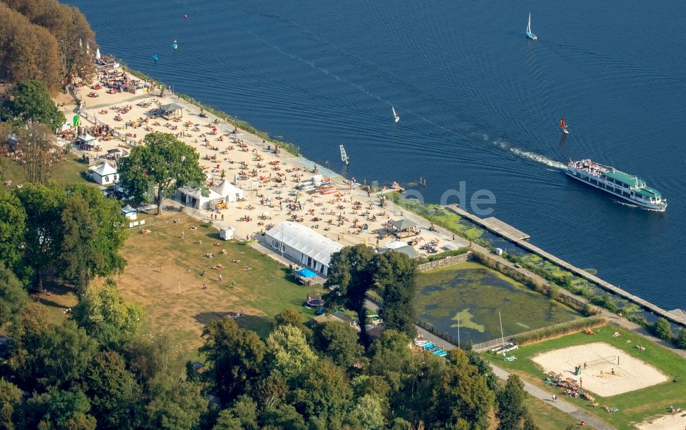 Luftaufnahme Essen - Uferbereiche am Flußverlauf der Ruhr im Bereich des Strandbades Seaside Beach Baldeney in Essen im Bundesland Nordrhein-Westfalen