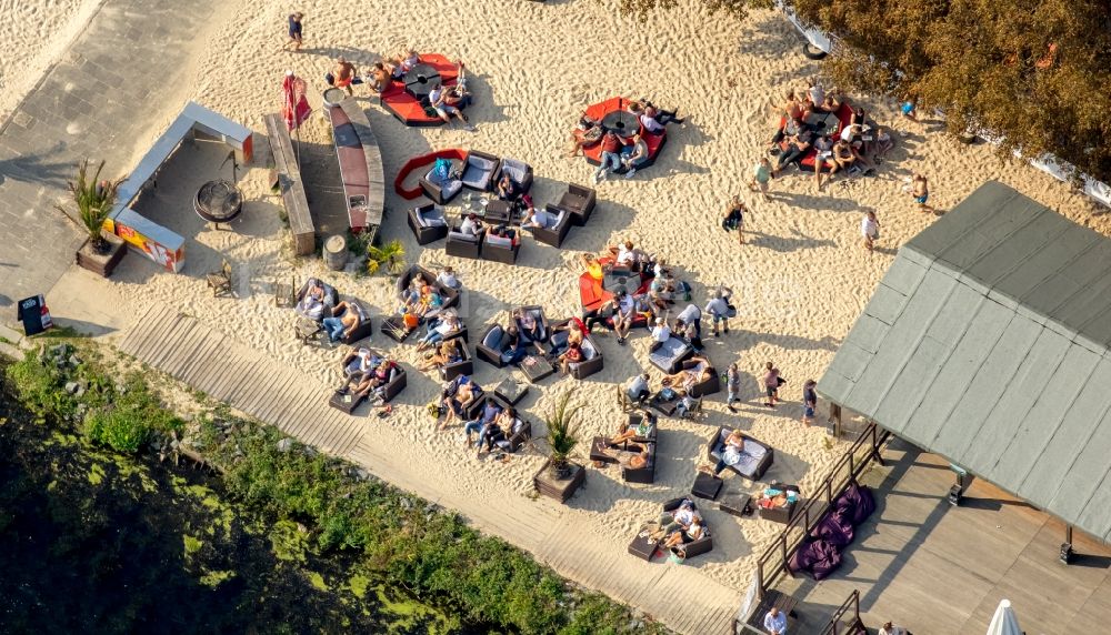 Luftaufnahme Essen - Uferbereiche am Flußverlauf der Ruhr im Bereich des Strandbades Seaside Beach Baldeney in Essen im Bundesland Nordrhein-Westfalen