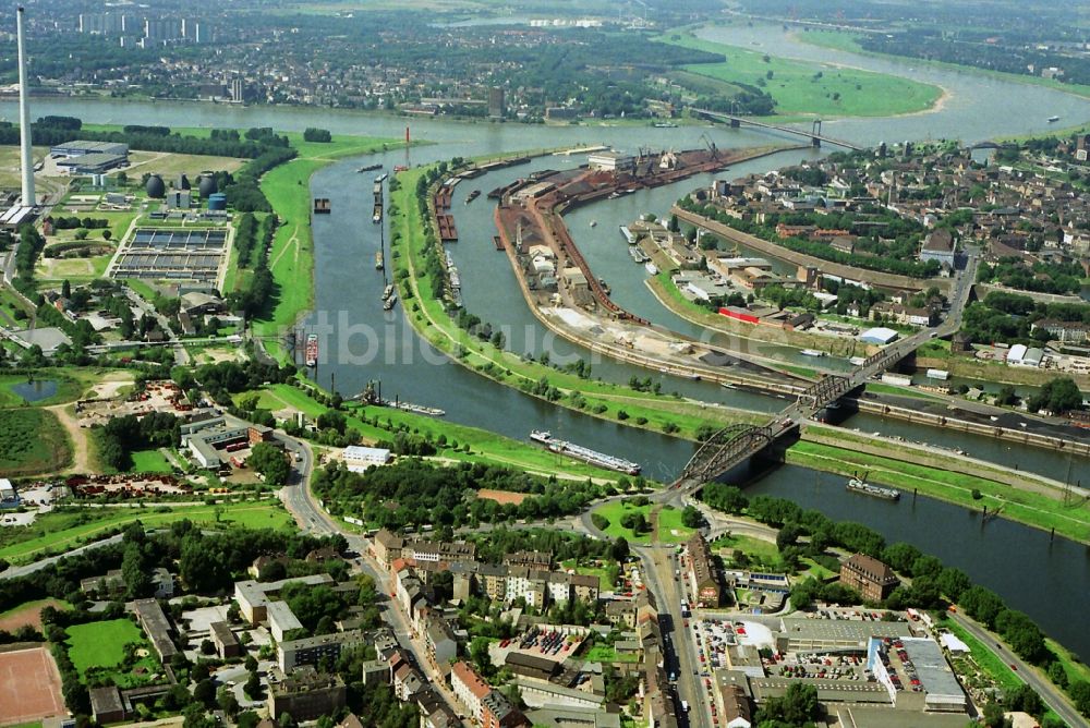 Luftaufnahme Duisburg - Uferbereiche am Flußverlauf an Ruhr und Vinckekanal in Duisburg im Bundesland Nordrhein-Westfalen