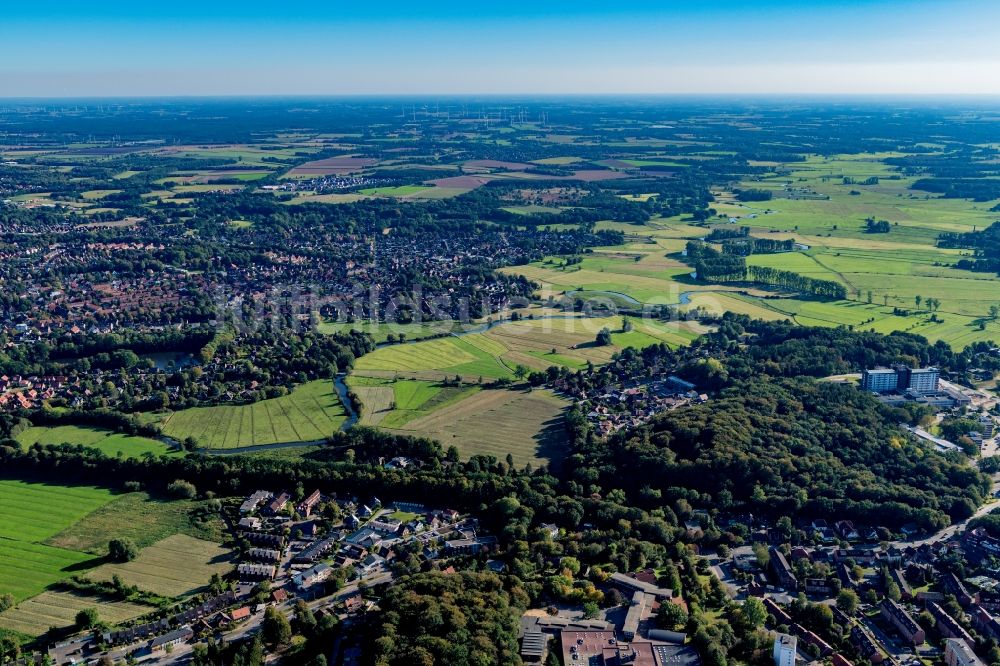 Luftbild Stade - Uferbereiche am Flußverlauf der Schwinge in Stade im Bundesland Niedersachsen, Deutschland