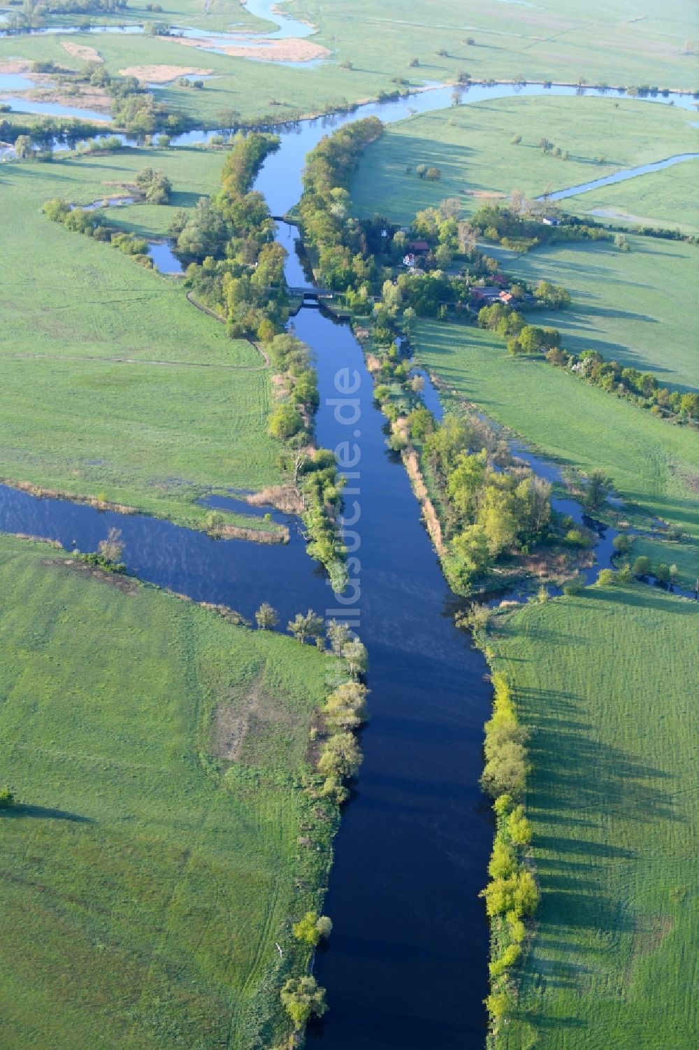 Havelaue aus der Vogelperspektive: Uferbereiche am Havel Flußverlauf in Havelaue im Bundesland Brandenburg, Deutschland