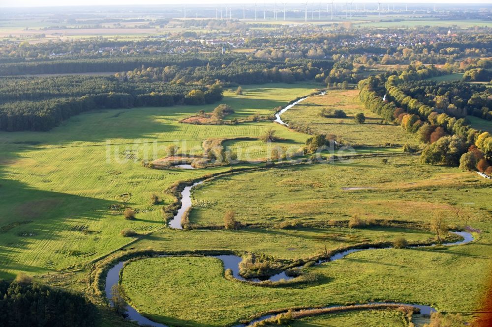 Luftbild Krewelin - Uferbereiche am Havel Flußverlauf in Krewelin im Bundesland Brandenburg, Deutschland