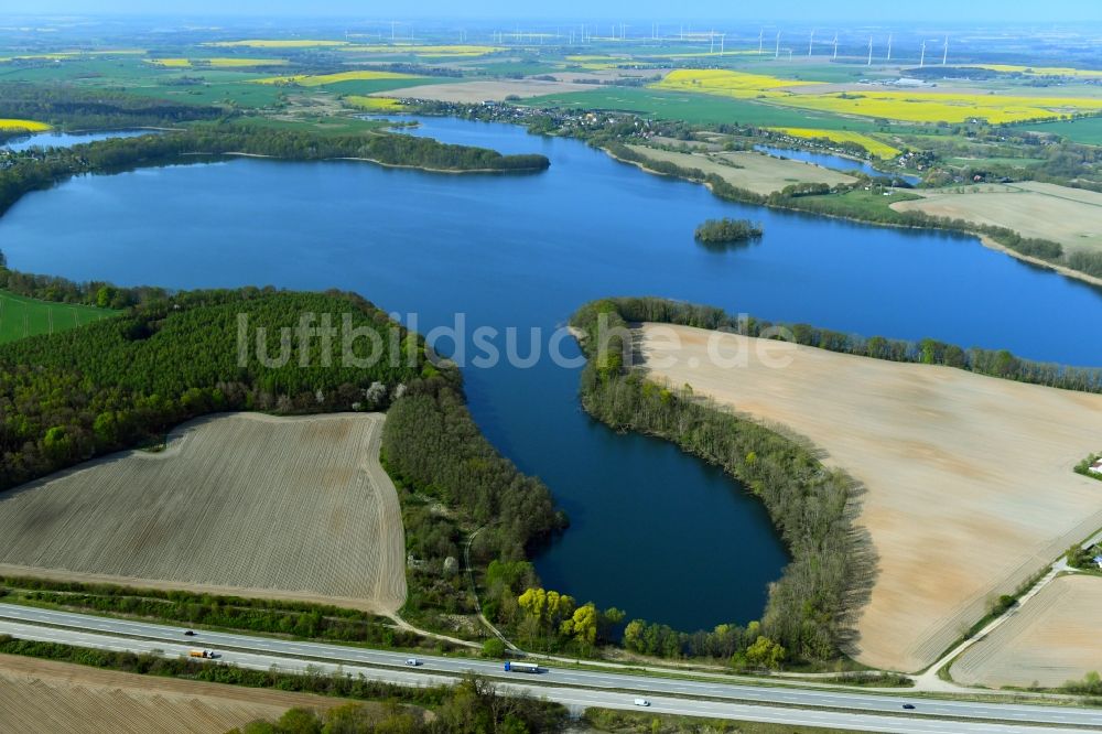 Hohen-Sprenz von oben - Uferbereiche des Hohensprenzer See bei Hohen-Sprenz am See im Bundesland Mecklenburg-Vorpommern, Deutschland