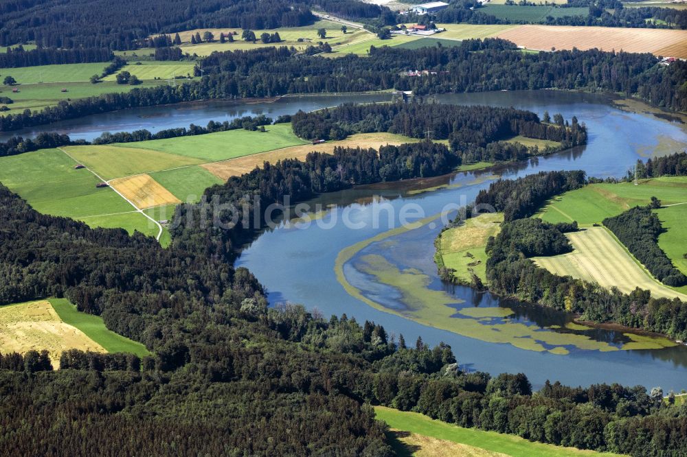 Vilgertshofen von oben - Uferbereiche am Lech - Flußverlauf in Vilgertshofen im Bundesland Bayern, Deutschland