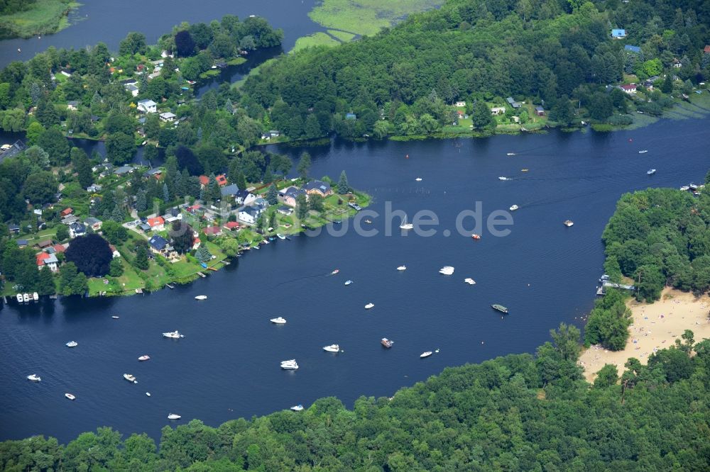 Berlin Rahnsdorf aus der Vogelperspektive: Uferbereiche Müggelwerder, Entenwall an der Müggelspree / Kleiner Müggelsee in Berlin Rahnsdorf