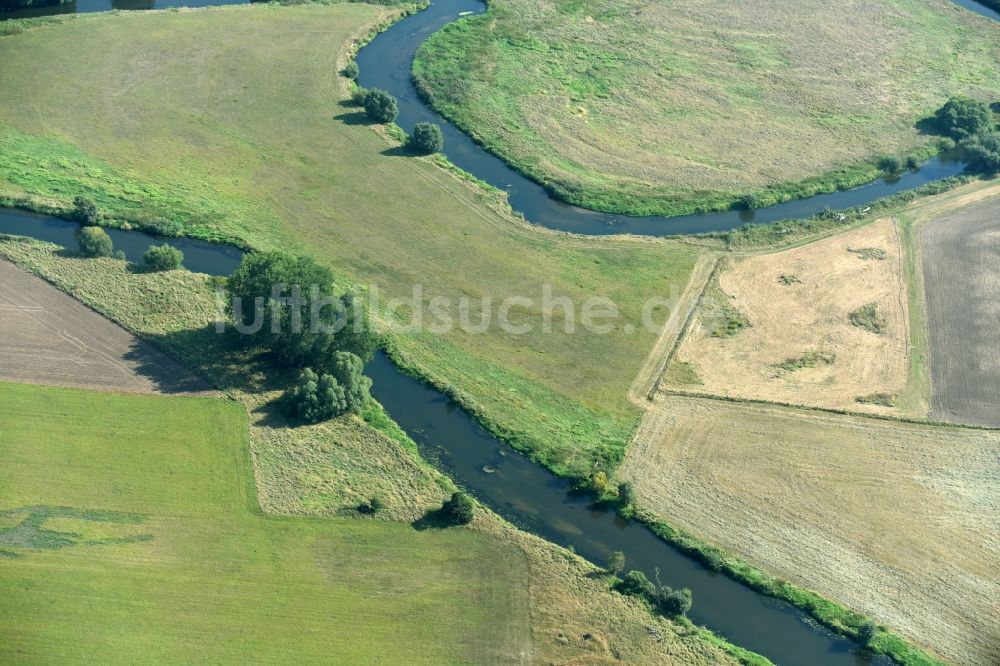 Luftaufnahme Meinersen - Uferbereiche am Oker Flußverlauf in Meinersen im Bundesland Niedersachsen