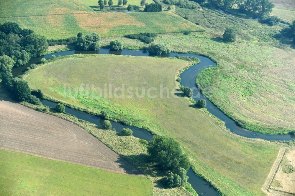 Luftbild Meinersen - Uferbereiche am Oker Flußverlauf in Meinersen im Bundesland Niedersachsen