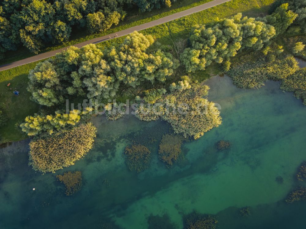 Görlitz aus der Vogelperspektive: Uferbereiche des Renaturierungs- Sees Berzdorfer See im Ortsteil Weinhübel in Görlitz im Bundesland Sachsen, Deutschland