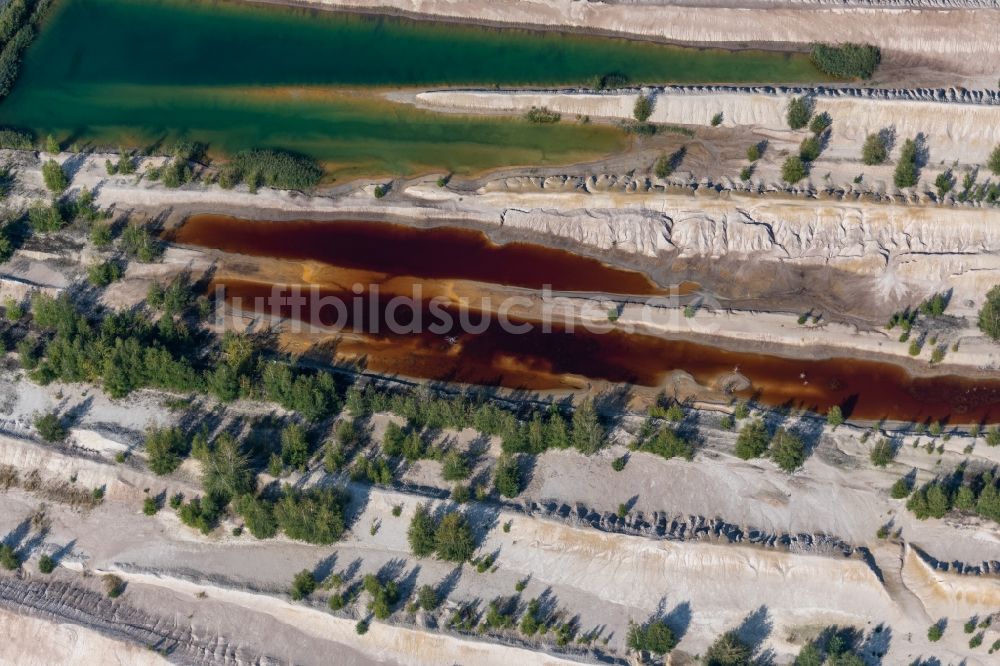 Großpösna aus der Vogelperspektive: Uferbereiche des Renaturierungs- Sees Störmthaler See in Großpösna im Bundesland Sachsen, Deutschland