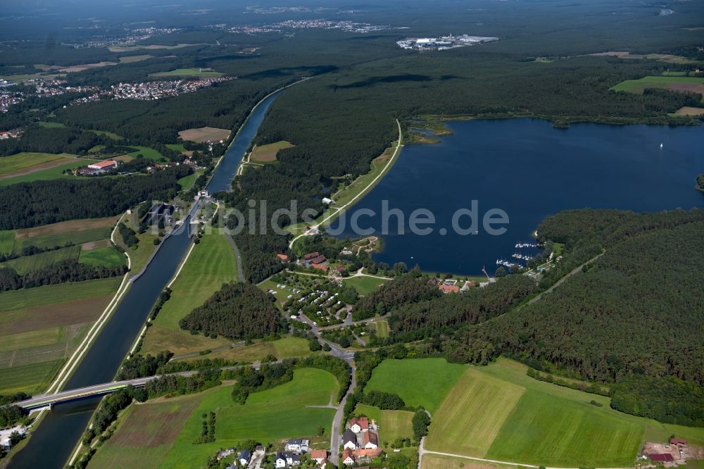 Roth aus der Vogelperspektive: Uferbereiche des Rothsee in Roth im Bundesland Bayern, Deutschland