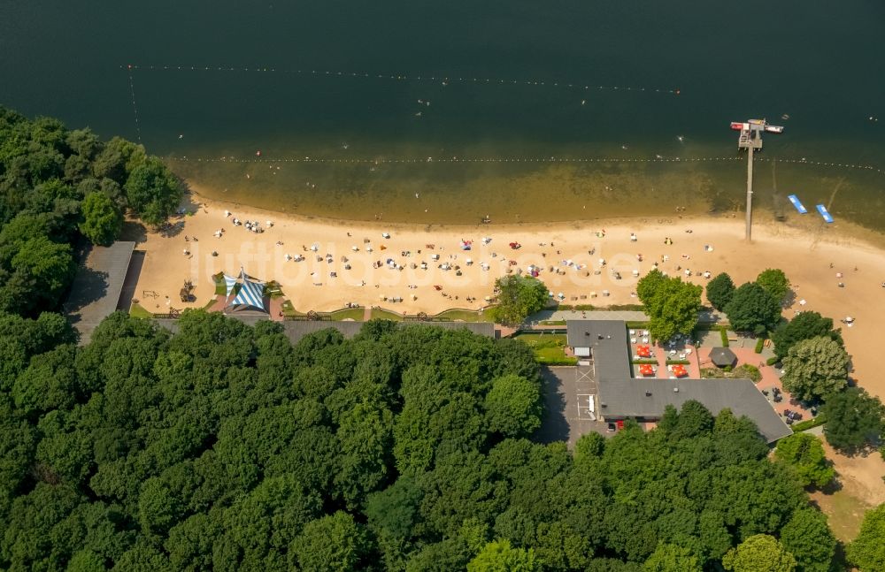 Luftbild Haltern am See - Uferbereiche am Sandstrand des Freibades Halterner Seeterrassen an der Hullerner Straße in Haltern am See im Bundesland Nordrhein-Westfalen, Deutschland