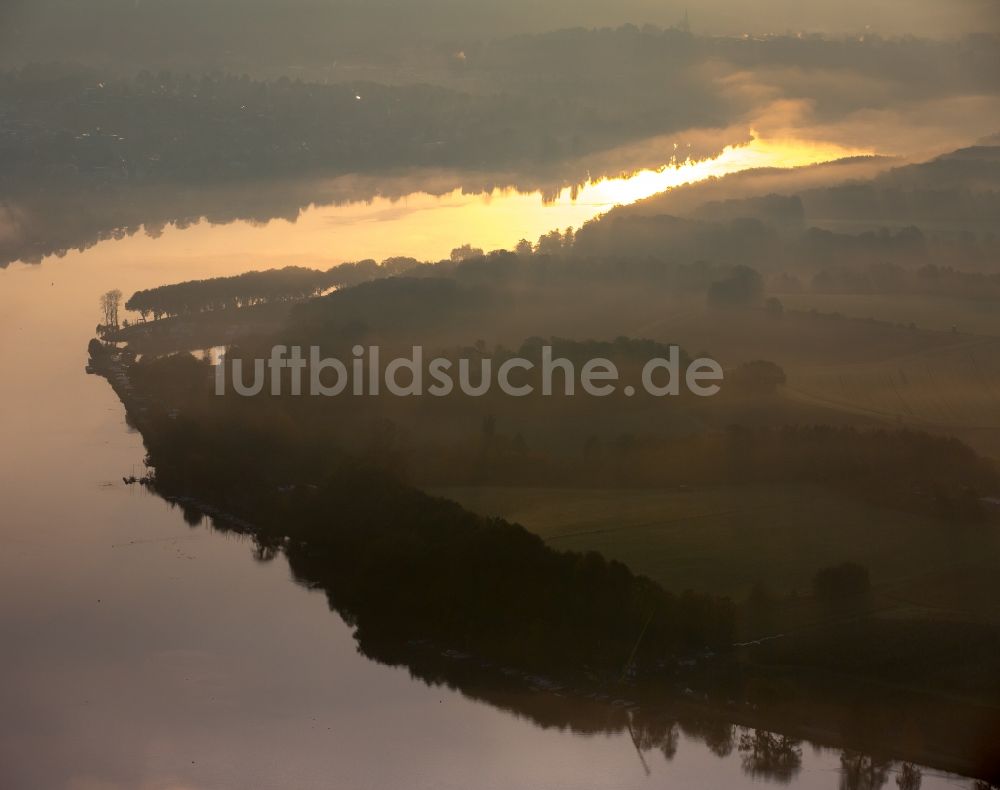 Essen aus der Vogelperspektive: Uferbereiche des Sees Baldeneysee in Essen im Bundesland Nordrhein-Westfalen