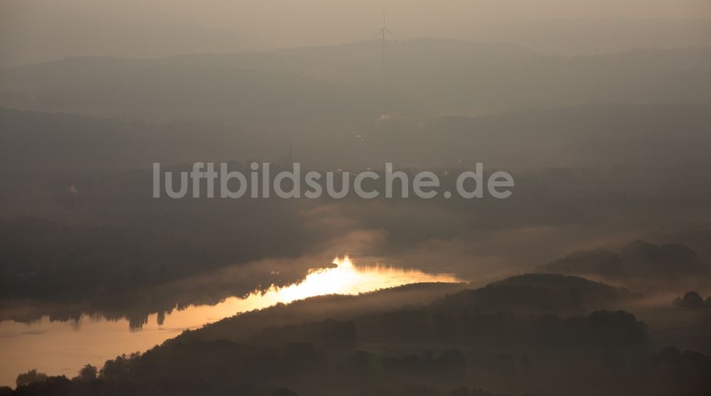 Luftaufnahme Essen - Uferbereiche des Sees Baldeneysee in Essen im Bundesland Nordrhein-Westfalen