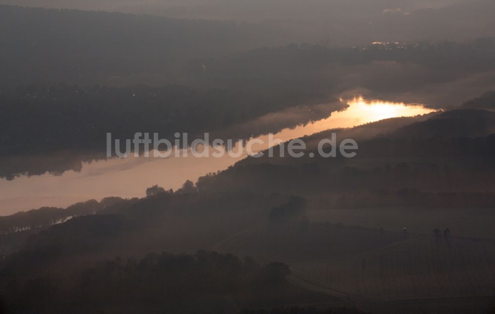 Essen aus der Vogelperspektive: Uferbereiche des Sees Baldeneysee in Essen im Bundesland Nordrhein-Westfalen