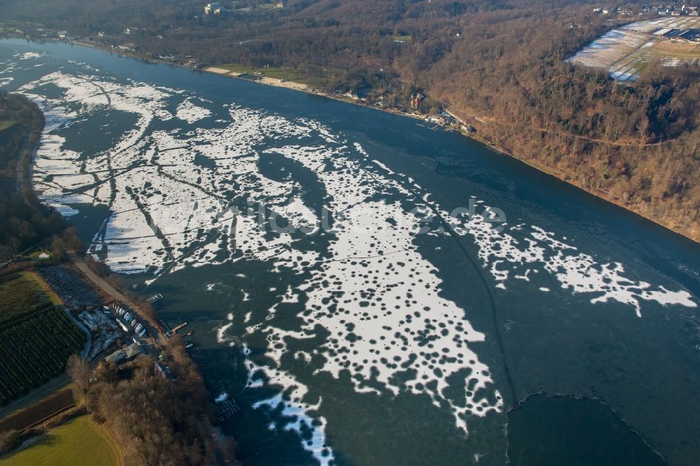 Luftaufnahme Essen - Uferbereiche des Sees Baldeneysee im Ortsteil Stadtbezirke IX in Essen im Bundesland Nordrhein-Westfalen