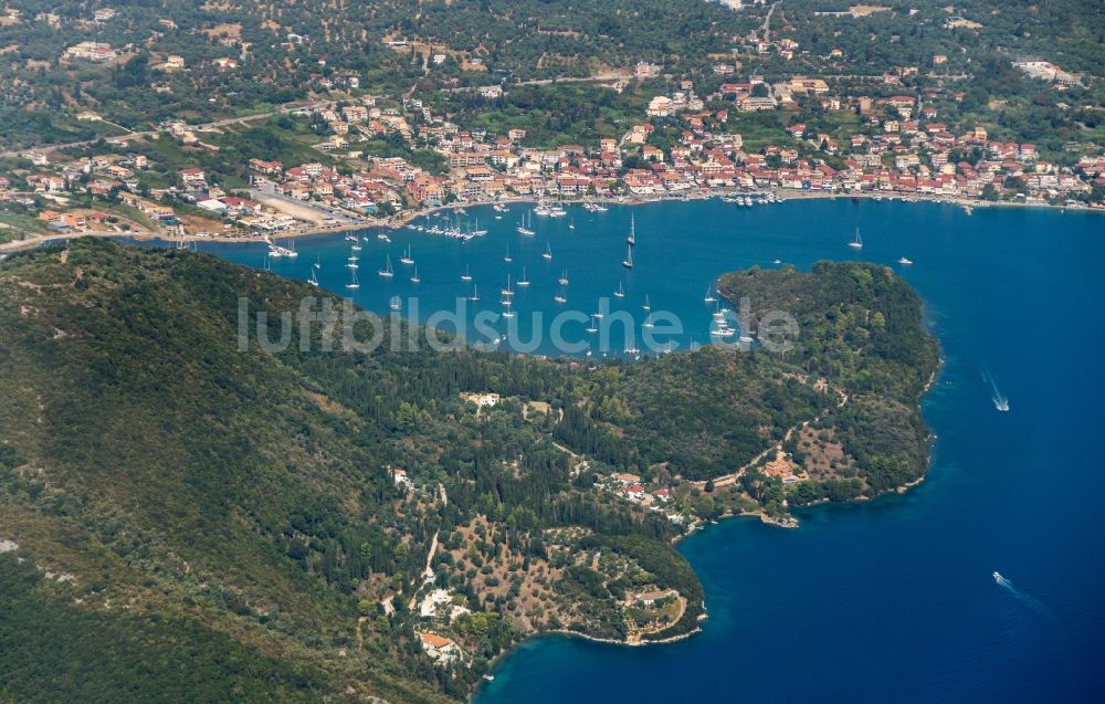 Vlicho von oben - Uferbereiche des Sees bei Vlicho in Griechenland