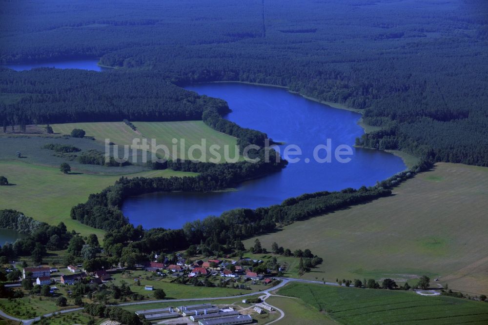 Alt Gaarz aus der Vogelperspektive: Uferbereiche des Sees Bergsee in Alt Gaarz im Bundesland Mecklenburg-Vorpommern