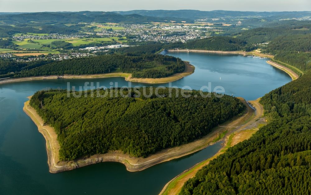 Luftaufnahme Olpe - Uferbereiche des Sees Bigge in Olpe im Bundesland Nordrhein-Westfalen