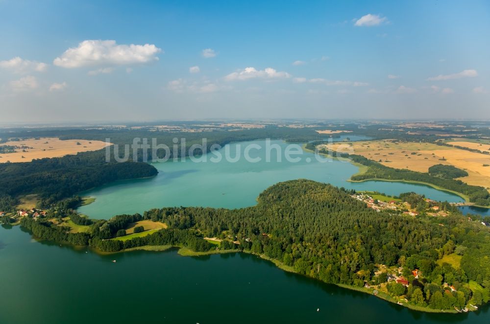 Luftaufnahme Feldberg - Uferbereiche des Sees Breiter Luzin in Feldberg im Bundesland Mecklenburg-Vorpommern, Deutschland