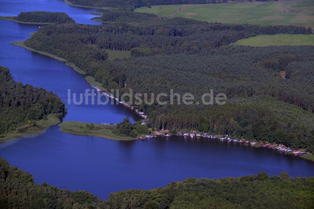 Luftaufnahme Wesenberg - Uferbereiche des Sees Drewensee in Wesenberg im Bundesland Mecklenburg-Vorpommern