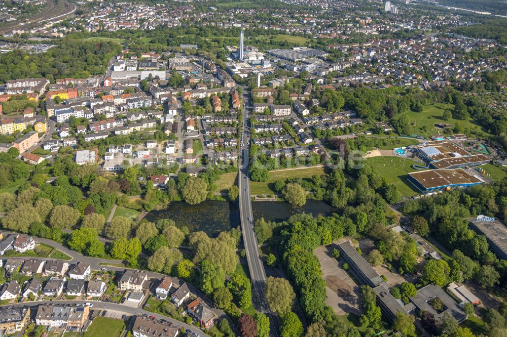 Hagen von oben - Uferbereiche des Sees Ententreffpunkt in Hagen im Bundesland Nordrhein-Westfalen, Deutschland