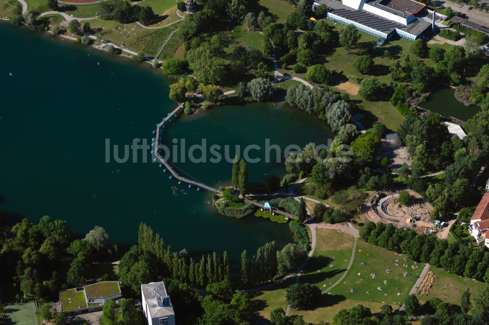 Freiburg im Breisgau aus der Vogelperspektive: Uferbereiche des Sees Flückigersee in Freiburg im Breisgau im Bundesland Baden-Württemberg, Deutschland