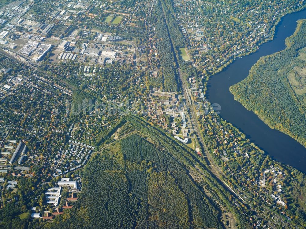 Luftbild Potsdam - Uferbereiche des Sees Griebnitzsee in Potsdam im Bundesland Brandenburg