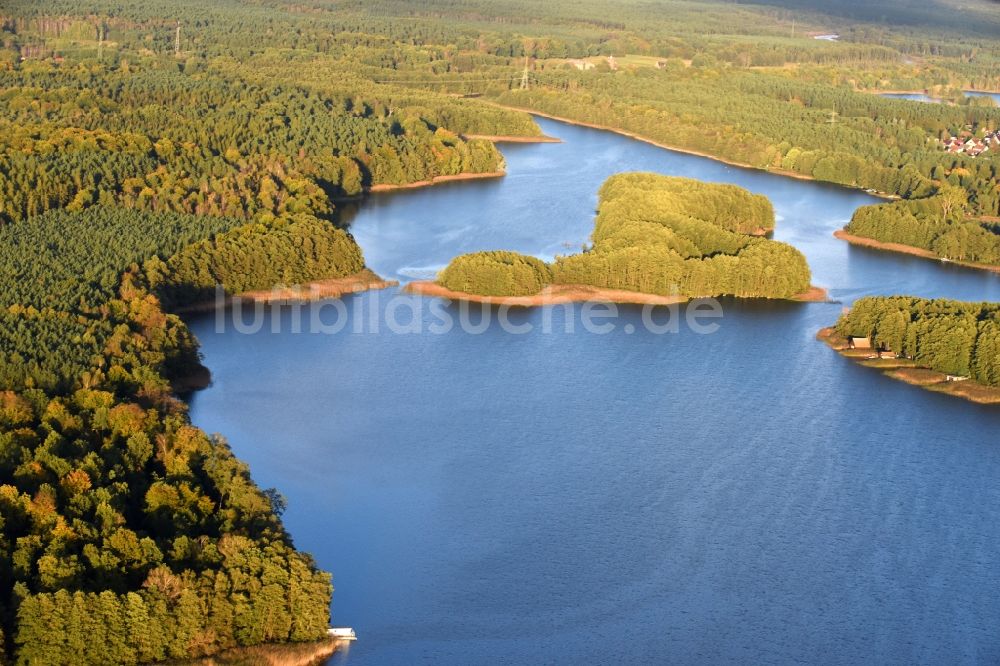 Wentow aus der Vogelperspektive: Uferbereiche des Sees Großer Wentowsee in Wentow im Bundesland Brandenburg, Deutschland