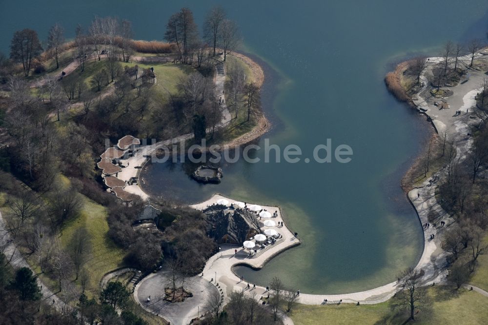 Luftbild Berlin - Uferbereiche des Sees Hauptsee an der Britzer Seeterrassen im Ortsteil Britz in Berlin